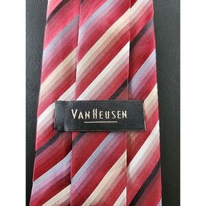 Men's Neck Tie Van Heusen Silk L59" W4.0" red